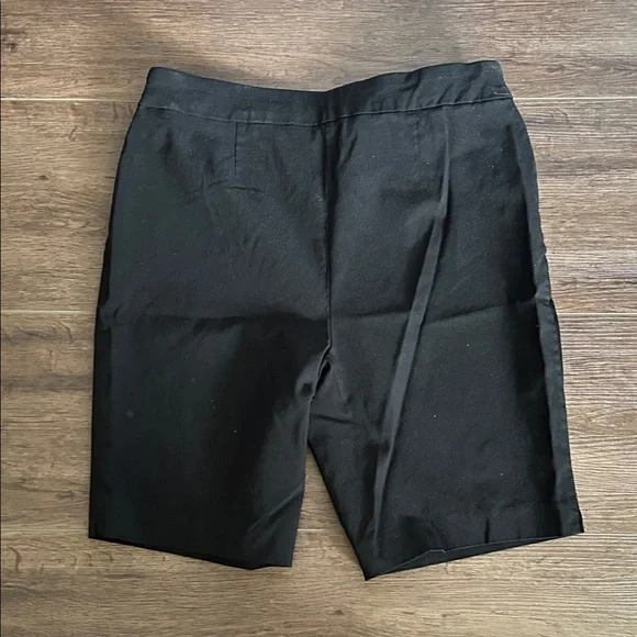 Time and Tru Black Women's Bermudas - Picture 5 of 5